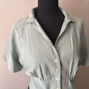 Madewell Sage Button-Down Shirt.
